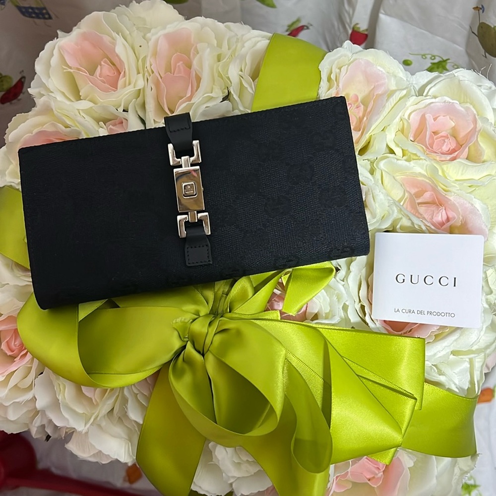 New Gucci black long leather wallet